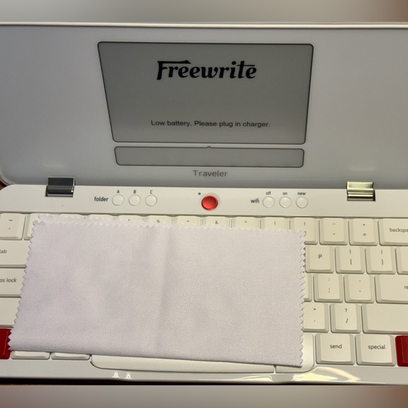 COPY - Freewrite traveler- perfect for NANOWRIMO - Picture 4 of 6